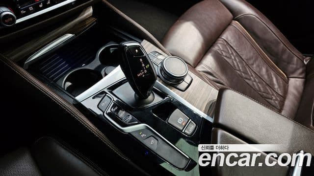 BMW 5시리즈 (G30) 530i M Sport Plus, 2017 9