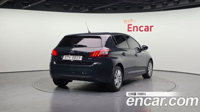Peugeot 308 2세대 1.6 BlueHDi Allure, 2016 2