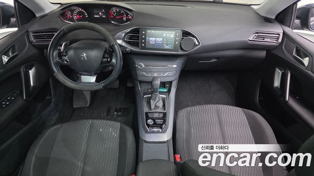 Peugeot 308 2세대 1.6 BlueHDi Allure, 2016 7