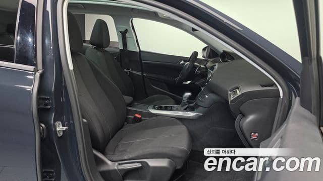 Peugeot 308 2세대 1.6 BlueHDi Allure, 2016 10