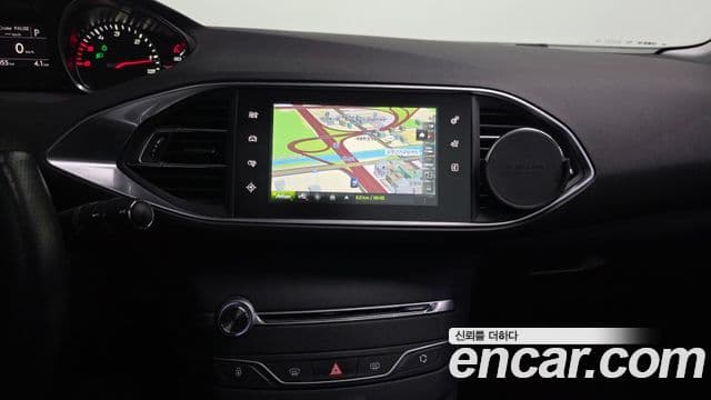 Peugeot 308 2세대 1.6 BlueHDi Allure, 2016 14