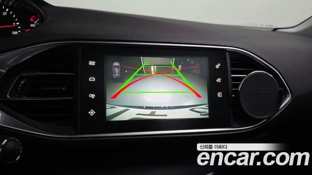 Peugeot 308 2세대 1.6 BlueHDi Allure, 2016 15