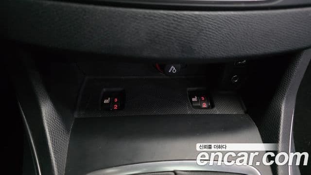 Peugeot 308 2세대 1.6 BlueHDi Allure, 2016 17