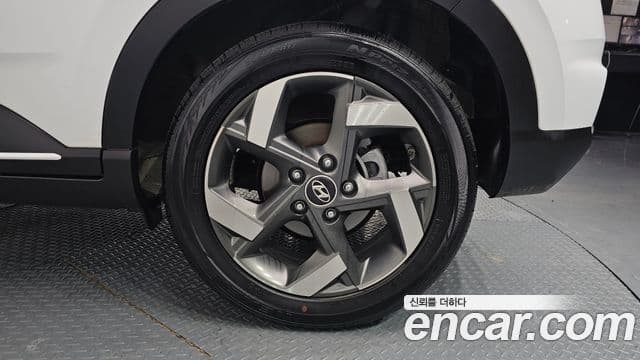 Hyundai Venue 1.6 Flux, 2023 все фото