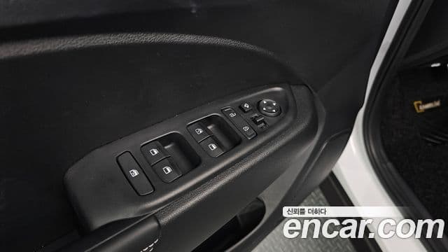 Hyundai Venue 1.6 Flux, 2023 17