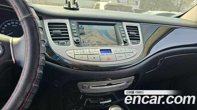 Hyundai Genesis Special, 2013 17