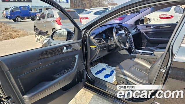 Hyundai LF Sonata 2.0 Smart, 2015 10