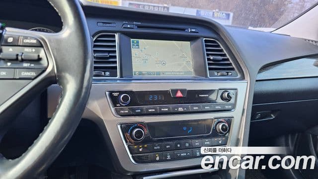 Hyundai LF Sonata 2.0 Smart, 2015 18