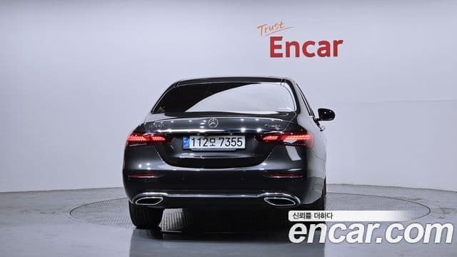 Mercedes-Benz E-класс W213 Avantgarde, 2021 4