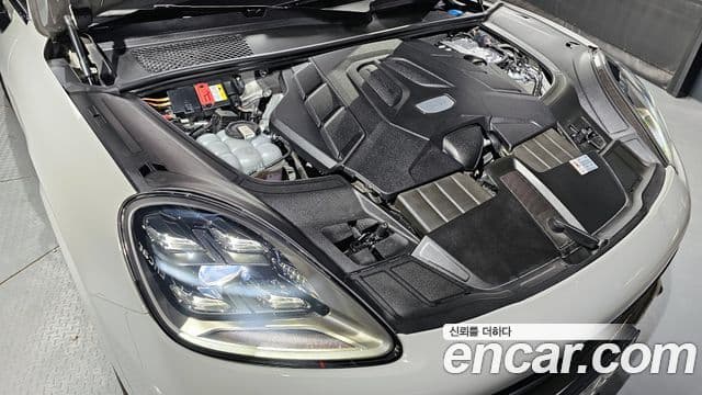 Porsche Cayenne (PO536) 3.0 Platinum Edition, 2022 6