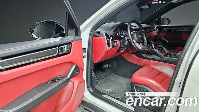 Porsche Cayenne (PO536) 3.0 Platinum Edition, 2022 10