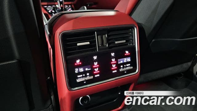 Porsche Cayenne (PO536) 3.0 Platinum Edition, 2022 16