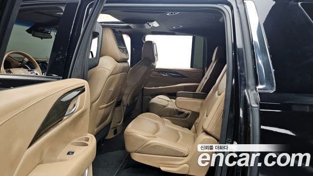 Cadillac Escalade 4세대, 2018 11