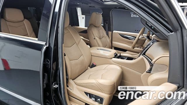Cadillac Escalade 4세대, 2018 12