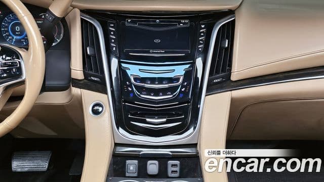 Cadillac Escalade 4세대, 2018 18