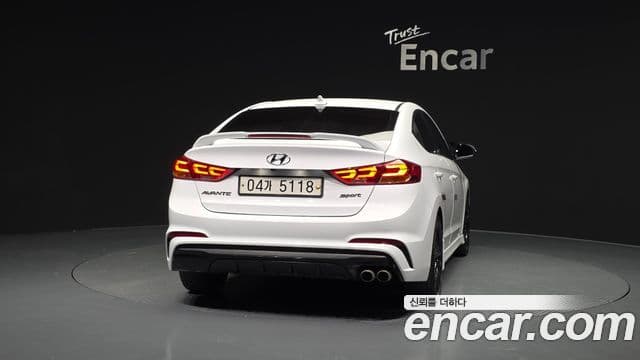 Hyundai Avante AD 1.6 турбо Sport, 2017 4