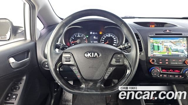 Kia The / новый New K3 Style, 2017 13