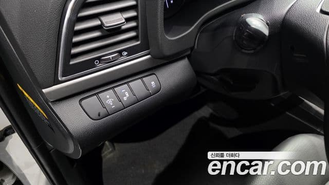 Hyundai Avante AD 1.6 GDI Value Plus, 2018 14