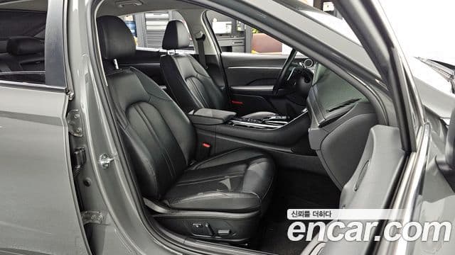 Hyundai Sonata (DN8) Premium Family, 2021 10