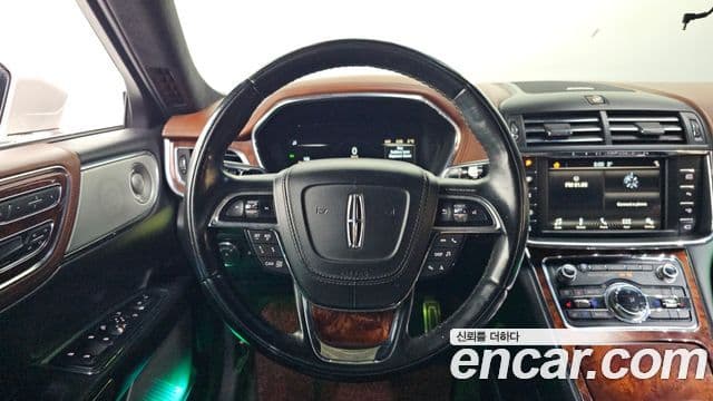 Lincoln Continental 10세대 3.0 Presidential AWD, 2017 13
