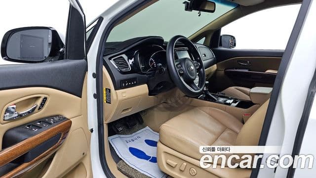 Kia All New Carnival Noblesse, 2017 10