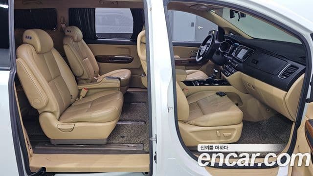 Kia All New Carnival Noblesse, 2017 11