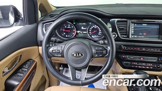 Kia All New Carnival Noblesse, 2017 13
