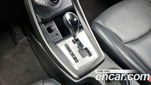 Hyundai Avante MD M16 GDI Smart, 2013 9