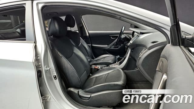 Hyundai Avante MD M16 GDI Smart, 2013 10