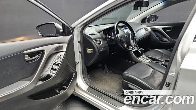 Hyundai Avante MD M16 GDI Smart, 2013 11