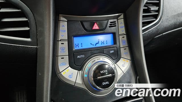 Hyundai Avante MD M16 GDI Smart, 2013 16