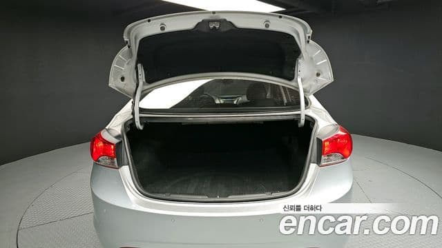 Hyundai Avante MD M16 GDI Smart, 2013 20