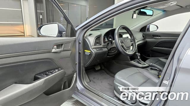 Hyundai Avante AD Modern, 2017 11