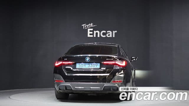 BMW i4 eDrive40 M Sport, 2022 4