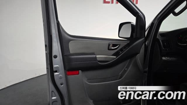 Hyundai Grand Starex CVX Luxury, 2012 12