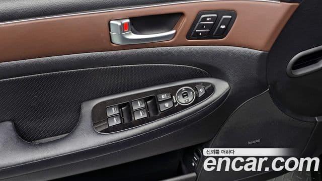 Hyundai Genesis Special, 2013 17