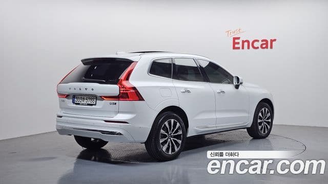 Volvo XC60 2세대 B5 Ultimate Bright, 2024 2