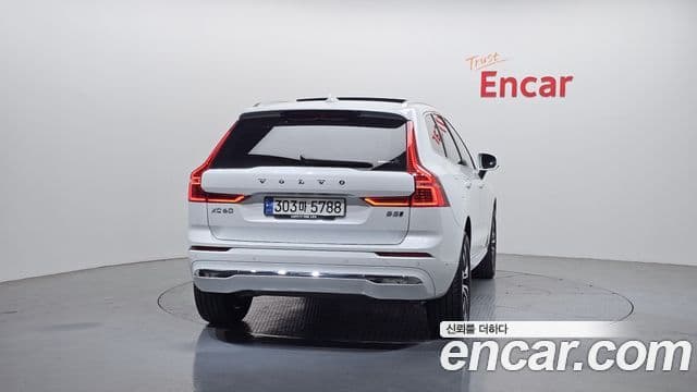 Volvo XC60 2세대 B5 Ultimate Bright, 2024 4