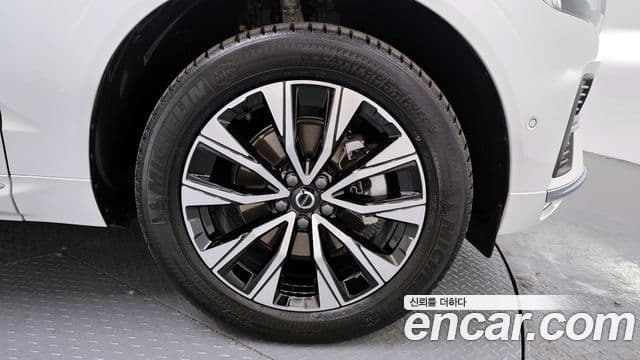 Volvo XC60 2세대 B5 Ultimate Bright, 2024 все фото
