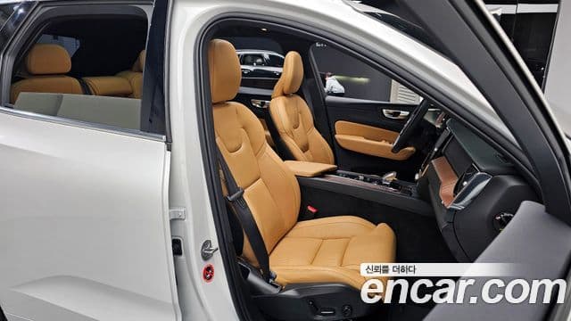 Volvo XC60 2세대 B5 Ultimate Bright, 2024 12