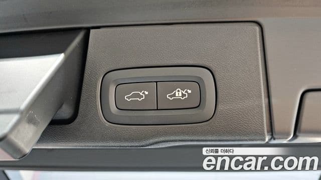 Volvo XC60 2세대 B5 Ultimate Bright, 2024 19