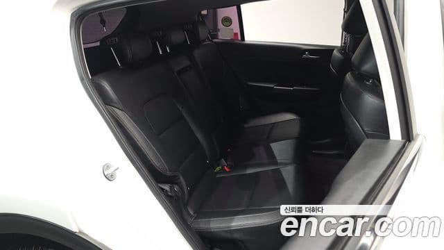 Kia Sportage 4세대 дизель 1.7 2WD Trendy, 2017 12