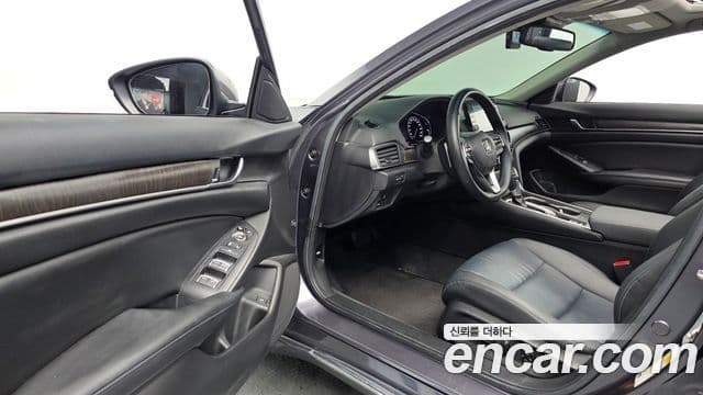 Honda Accord 10세대 1.5 турбо, 2019 11