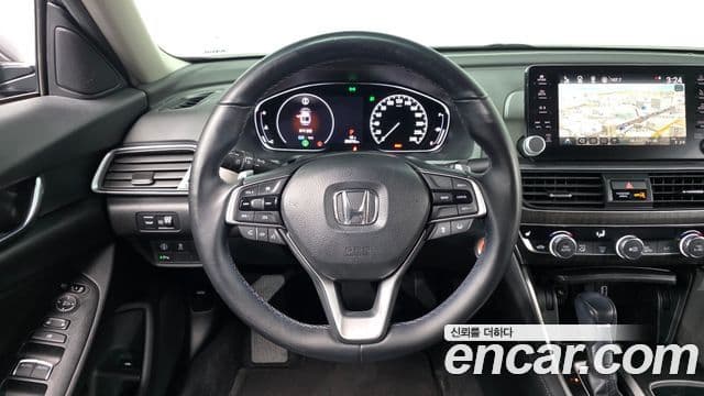 Honda Accord 10세대 1.5 турбо, 2019 13