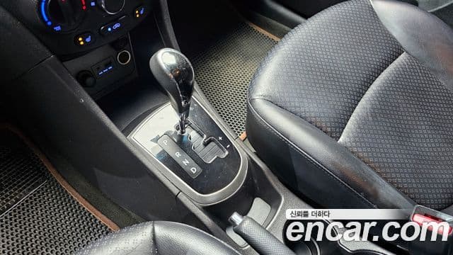 Hyundai Accent(новый кузов / новое поколение) Premier, 2012 9