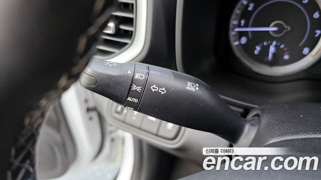 Hyundai Venue Modern, 2020 19