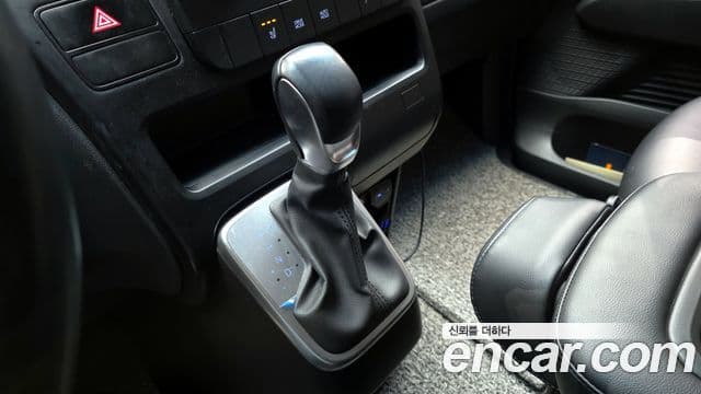 Hyundai Staria 11인승, 2023 9