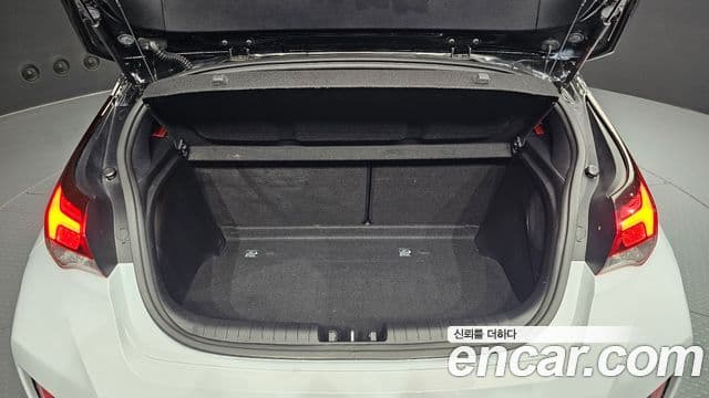 Hyundai Veloster (JS) Core, 2018 20