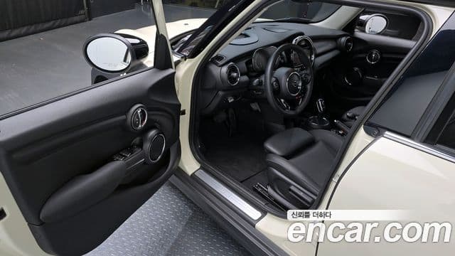 Mini Cooper 3세대, 2021 10