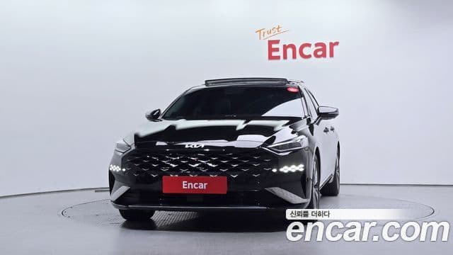 Kia K8 гибрид Signature, 2023 3